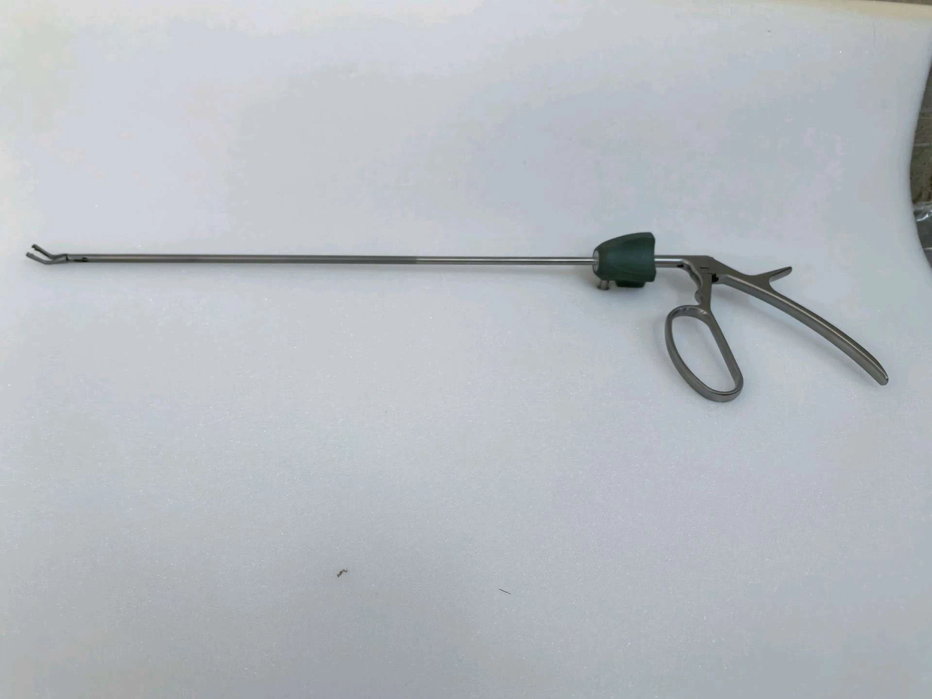 Пластиковый зажим-аппликатор